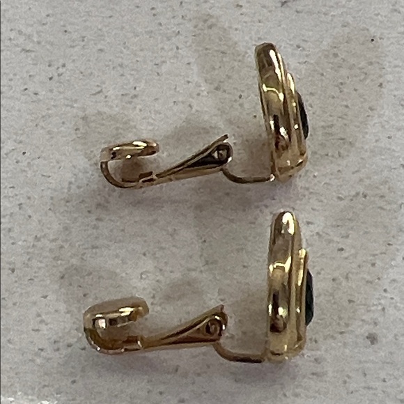 Christian Dior vintage Elegant Gold and Green clip on earrings. Made in Germany - Picture 15 of 16